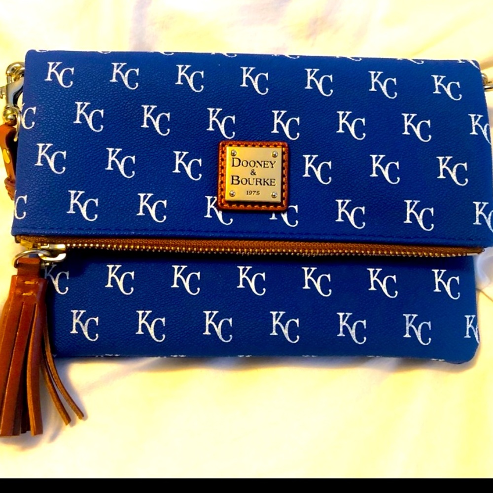 💙NWOT! KC Royals Dooney & Bourke ⚾️ Foldover Purse